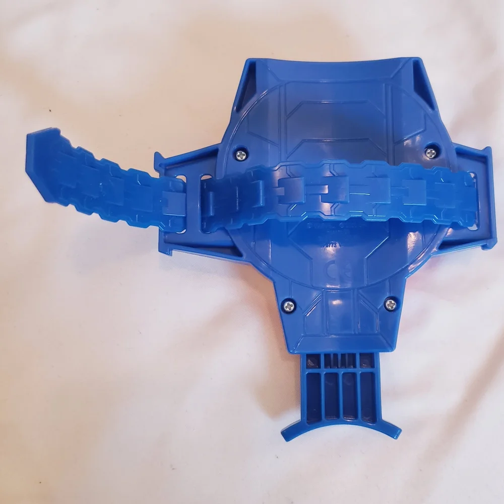 Hasbro Captain America Action Figure Set  With Mask And Blaster